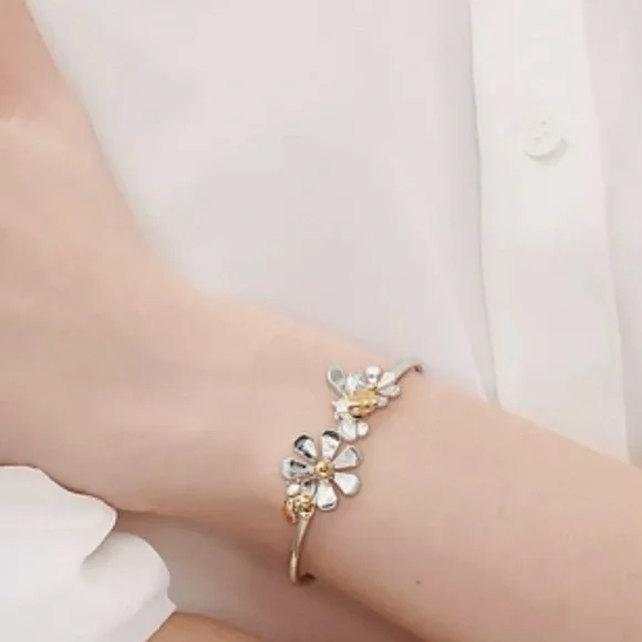 Tiffany And Co. 18K Yellow Gold & 925 Silver Love Bug Bangle bracelet - Picture 2 of 7